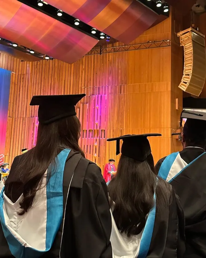 Выпускная церемония University of London